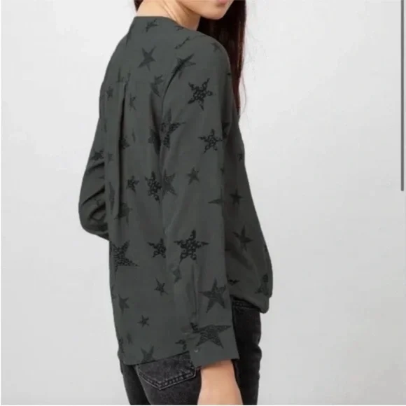 Rails Hillary Charcoal Cheetah
Stars Faux Wrap Pullover Blouse
Size Small - Picture 5 of 13